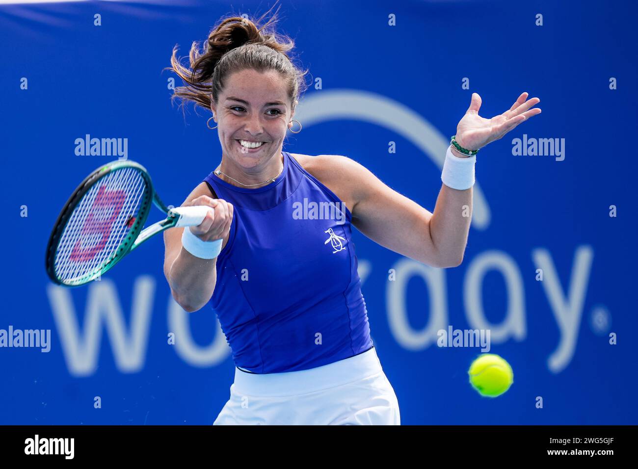 Jodie Burrage di Great Britian in azione durante il Round of 32 del torneo Canberra International WTA 125 del 2024 Foto Stock