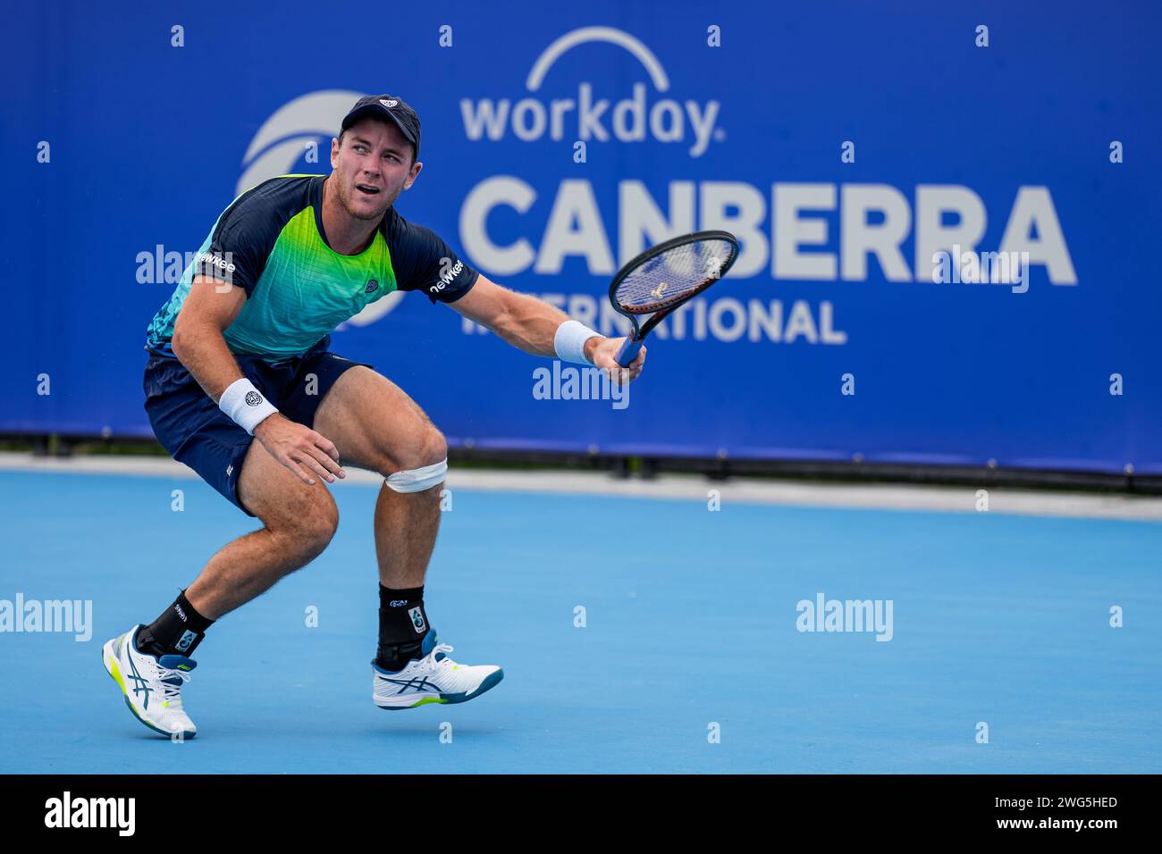 Dominik Koepfer tedesco in azione durante il Round of 32 del Canberra International ATP Challenger 125 2024 Foto Stock
