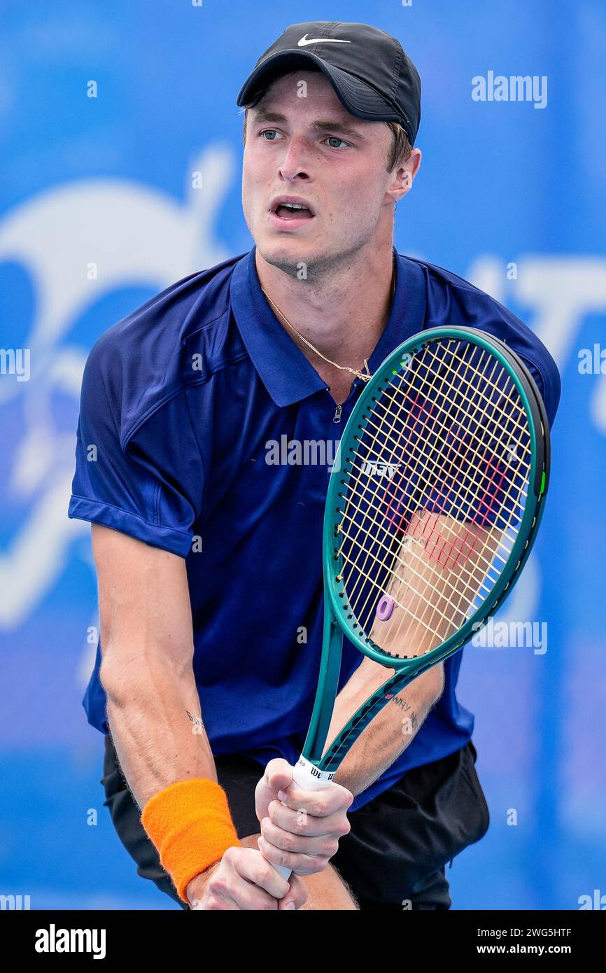 Rudolf Molleker tedesco in azione durante il Round of 32 del torneo Canberra International ATP Challenger 125 2024 Foto Stock