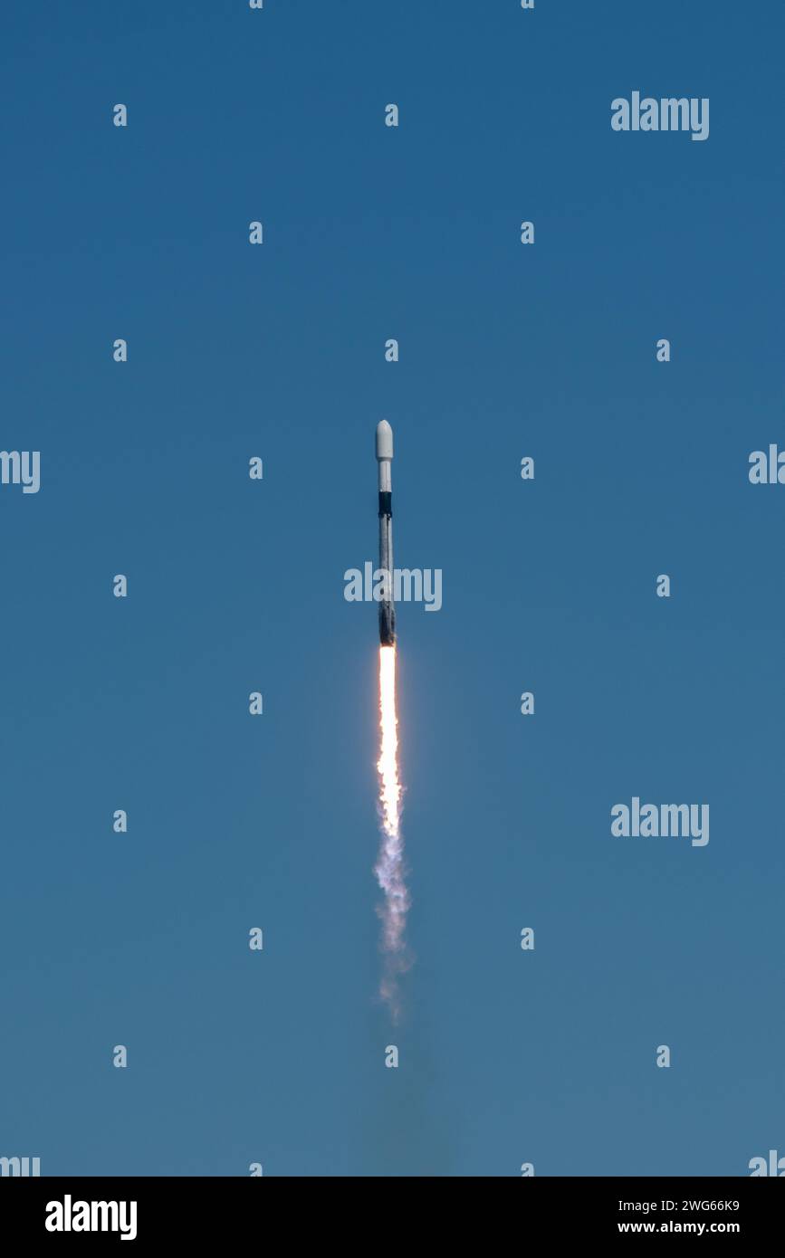 SpaceX Falcon 9 a metà volo Foto Stock