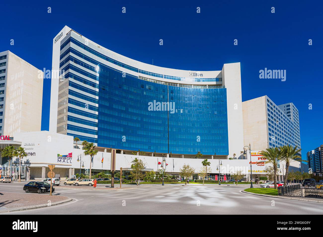 Tangeri, Marocco. 24 gennaio 2024. Vista del Tanger City Mall e dell'Hilton Hotel Foto Stock