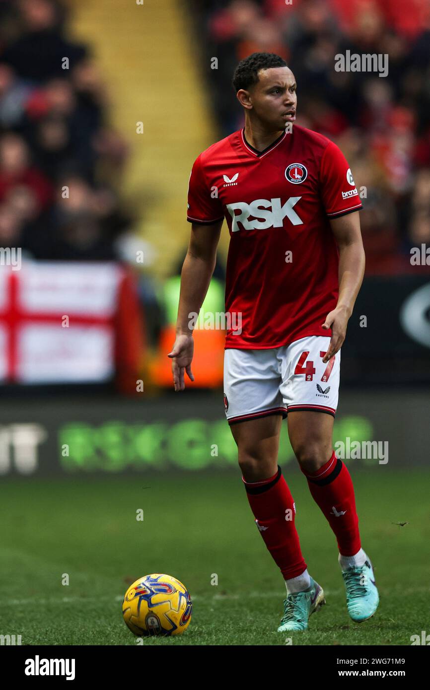 Londra sabato 3 febbraio 2024. Rarmani Edmonds Green del Charlton Athletic sul pallone durante la partita di Sky Bet League 1 tra Charlton Athletic e Derby County al Valley, Londra sabato 3 febbraio 2024. (Foto: Tom West | mi News) crediti: MI News & Sport /Alamy Live News Foto Stock