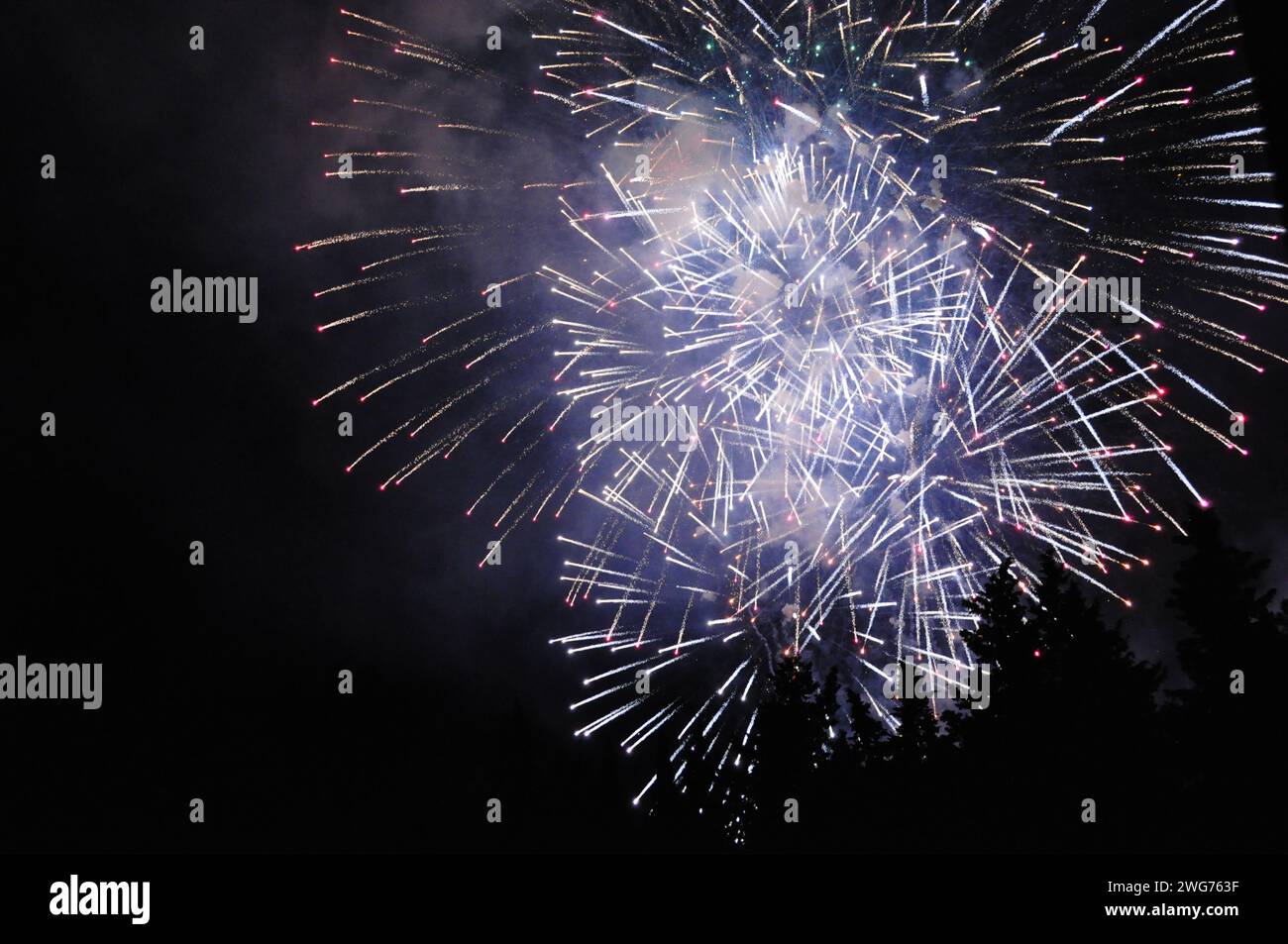 Fuochi d'artificio per la notte di Capodanno a Perugia, Italia Foto Stock