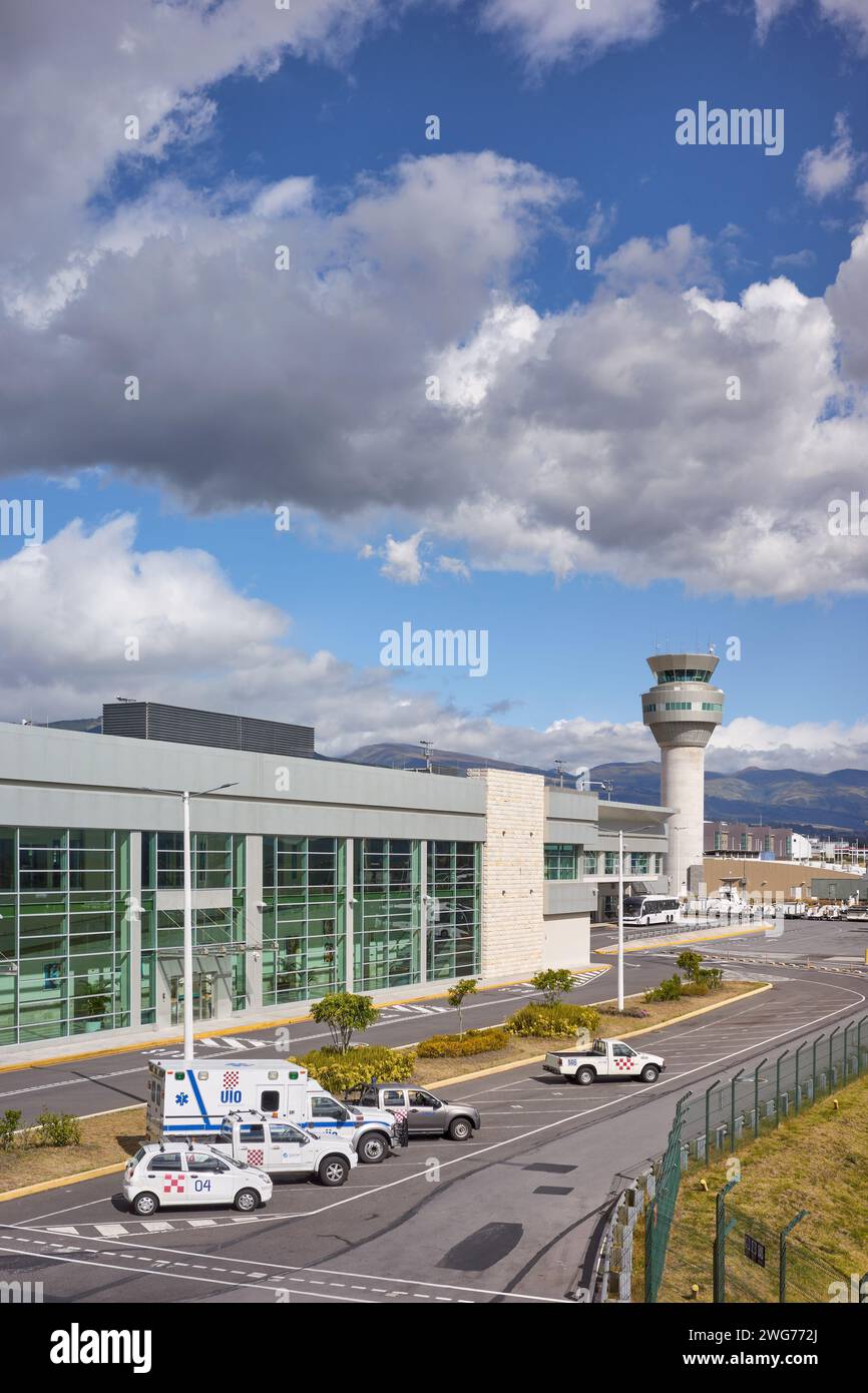 Quito, Ecuador - 15 luglio 2023: Aeroporto internazionale Mariscal Sucre. Serve come hub principale per le compagnie aeree Avianca Ecuador e LATAM Ecuador. Foto Stock