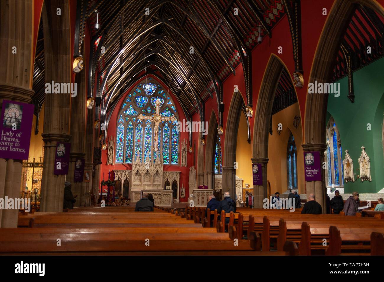 St Mary's Cathedral: Un'oasi spirituale nel cuore di Newcastle. Foto Stock