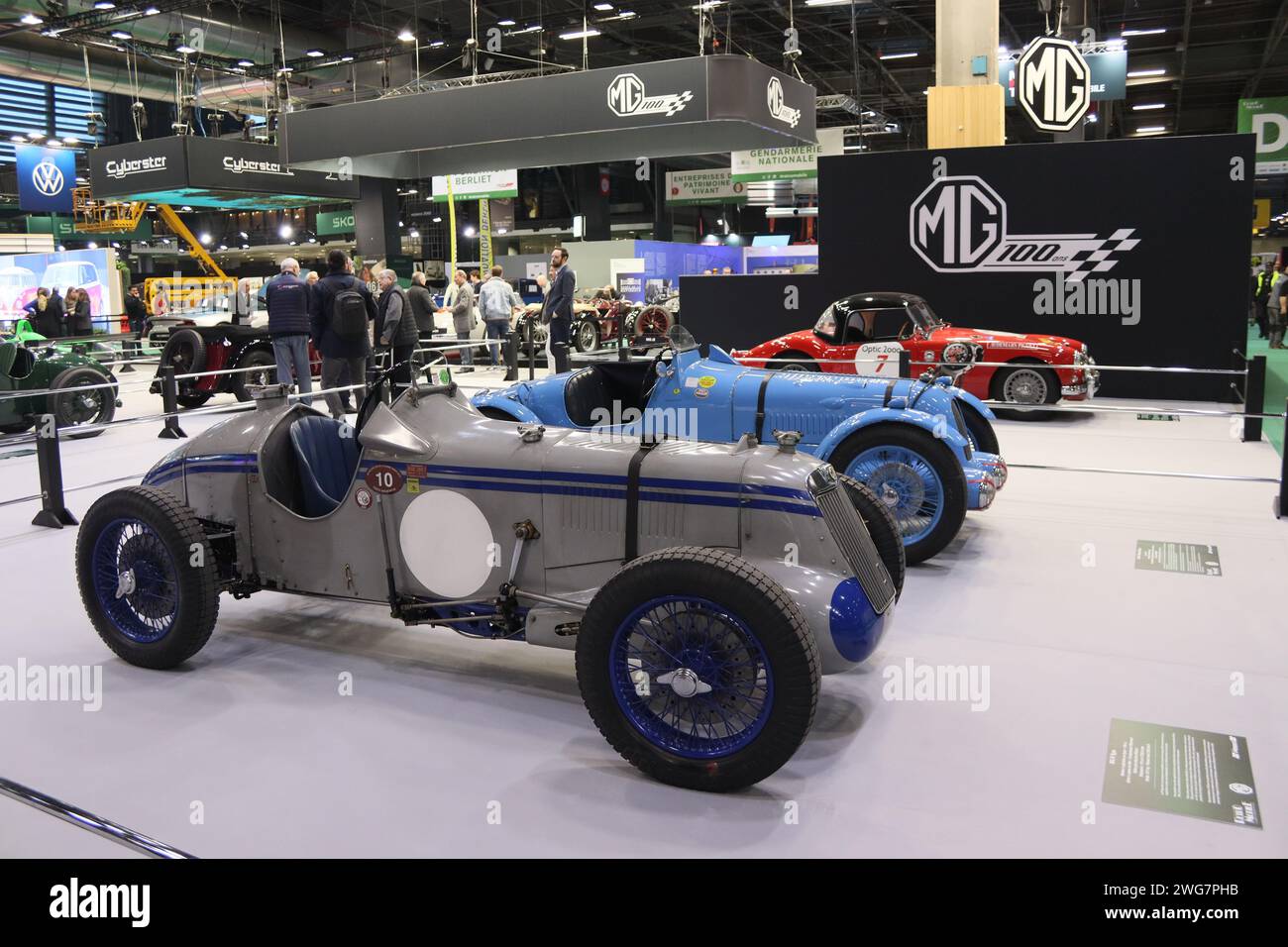 2024 Mostra retromobile - PARIGI porte de Versailles - Mostra anniversario MG Foto Stock