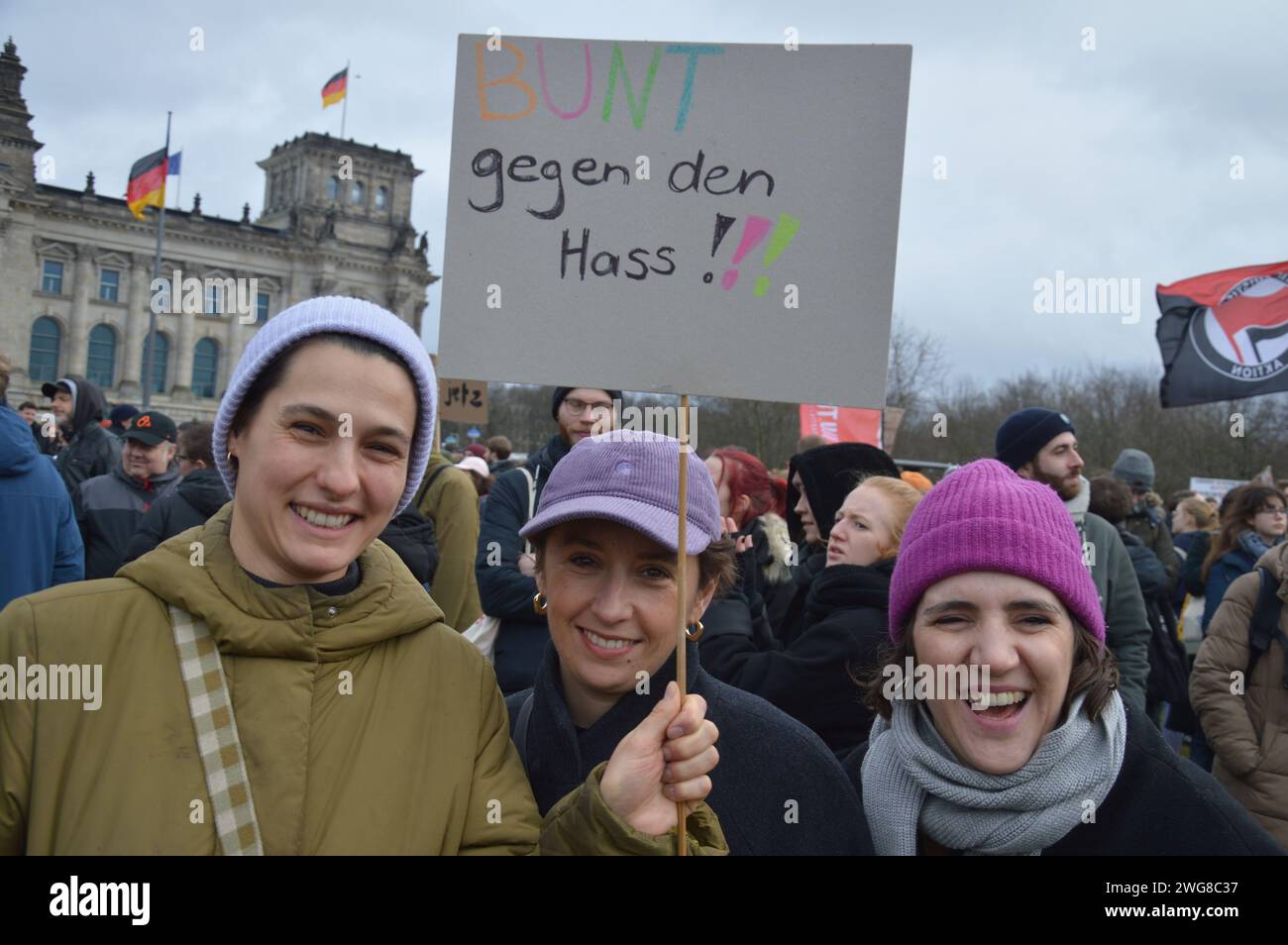 Berlino, Germania - 3 febbraio 2024 - più di 150,000 manifestano contro l'estremismo di destra. (Foto di Markku Rainer Peltonen) Foto Stock