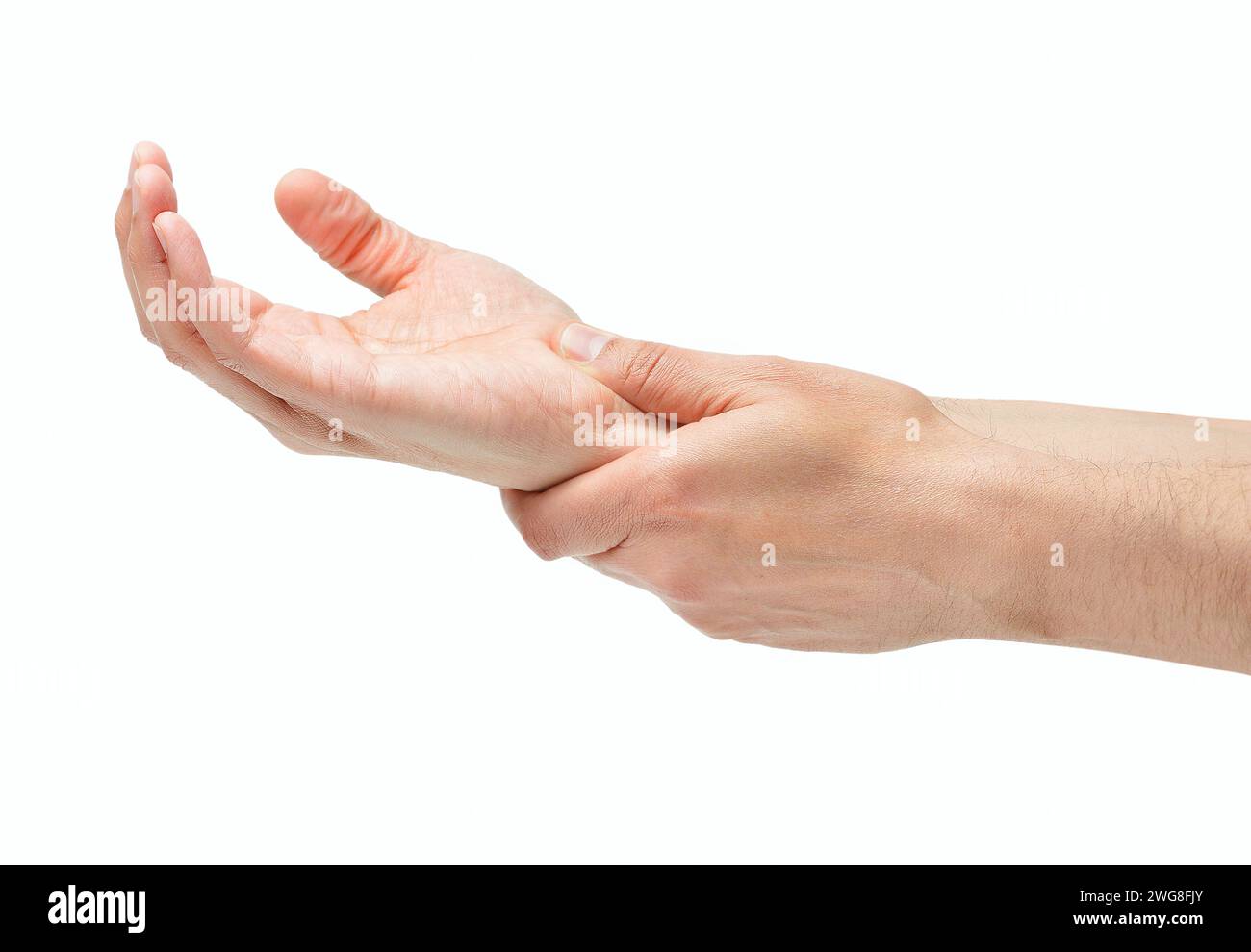 Mani di un giovane che soffre di dolore ai polsi con sfondo bianco Foto Stock