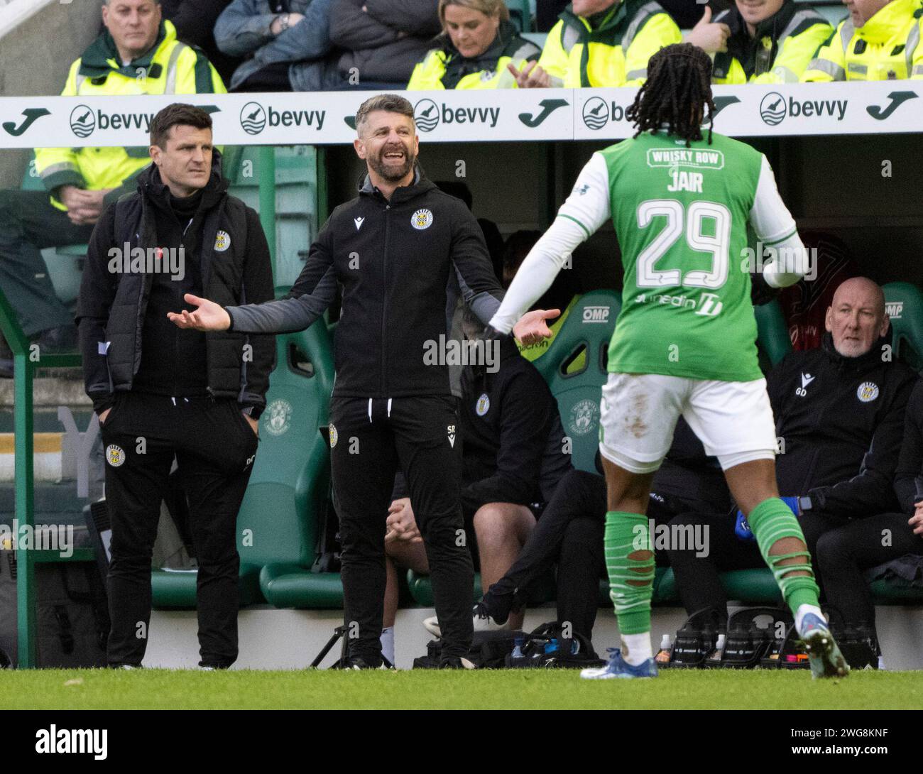 Edimburgo, Regno Unito. 3 febbraio 2024. Scottish Premiership - Hibernian FC V St Mirren FC 03/02/2024 St Mirren manager, Stephen Robinson, CAN't Believe IT, mentre l'Hibernian affronta St Mirren nella Scottish Premiership presso Easter Road Stadium, Edimburgo, Regno Unito credito: Ian Jacobs/Alamy Live News Foto Stock