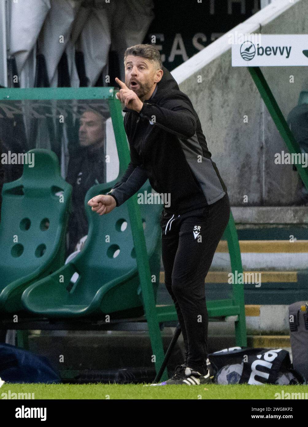 Edimburgo, Regno Unito. 3 febbraio 2024. Scottish Premiership - Hibernian FC V St Mirren FC 03/02/2024 St Mirren manager, Stephen Robinson, grida ai suoi giocatori mentre l'Hibernian affronta St Mirren nella Scottish Premiership allo Easter Road Stadium, Edimburgo, Regno Unito credito: Ian Jacobs/Alamy Live News Foto Stock