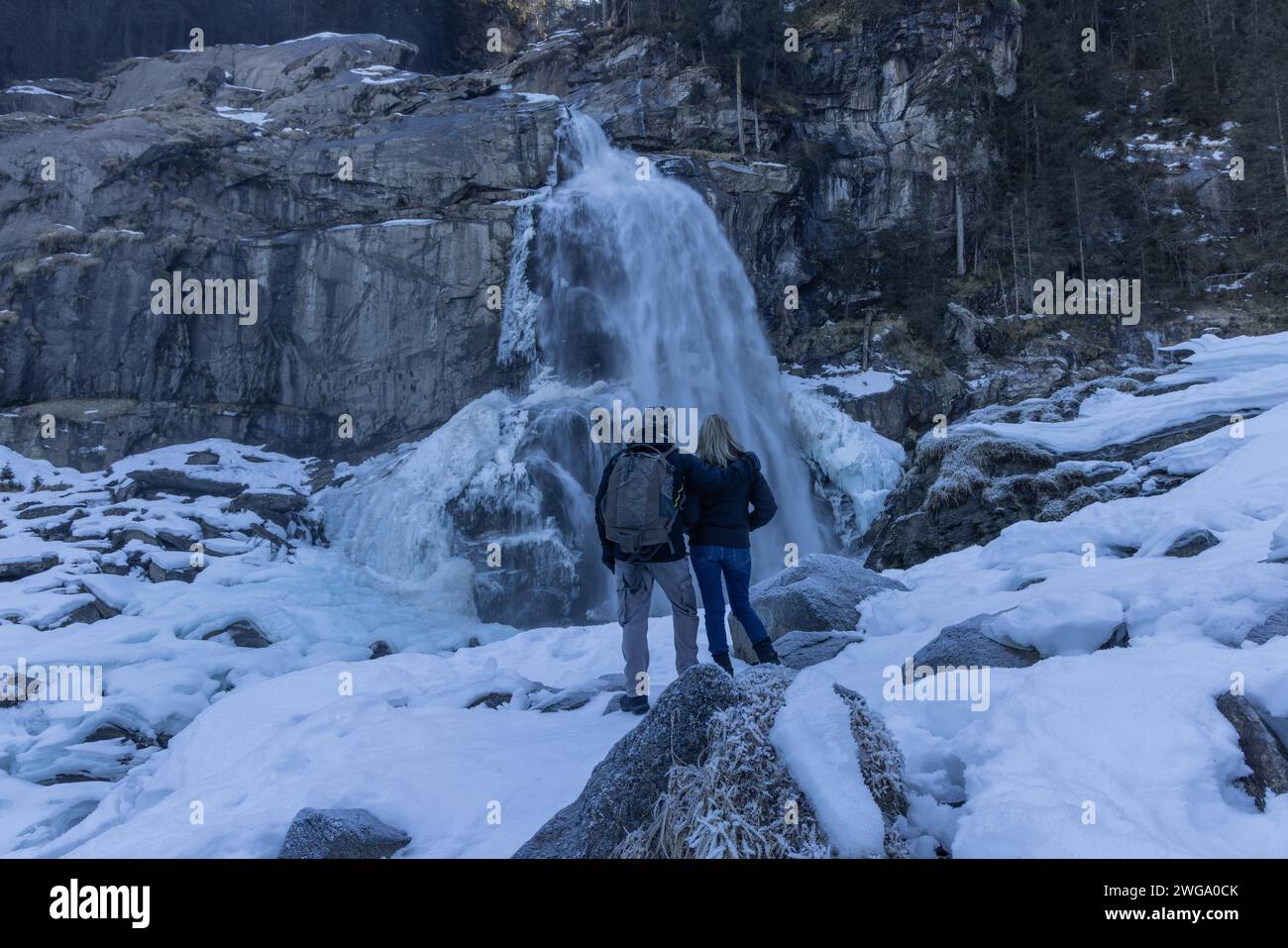 Inverno idilliaco, neve, ghiaccio, cascata, krimml, salisburgo Foto Stock