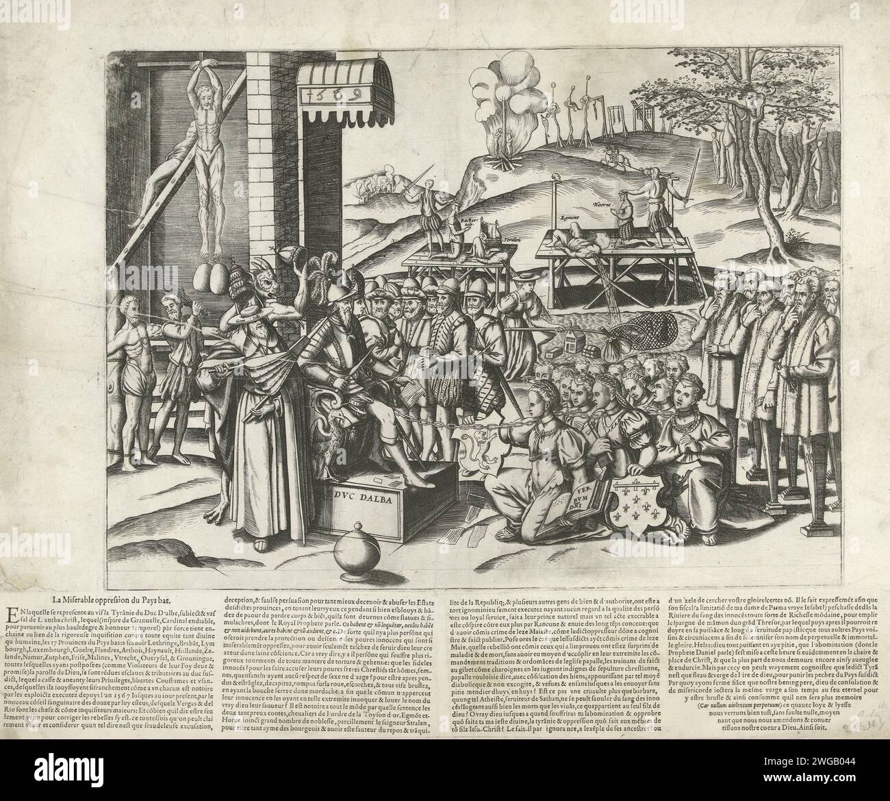 La tragica oppressione dei Paesi Bassi, 1569, 1569 stampa Allegory on the Tyranny of the Duke of Alva in the Netherlands, 1569. Il duca di Alva siede sul suo trono con Granvelle (con la vescica ballg) e il diavolo, dietro il duca ci sono membri del Consiglio del sangue, tra cui Vargas e del Rio. Per Alva Kneelen Kneeling le 17 personificazioni delle province dei Paesi Bassi, sulla destra i membri silenziosi degli Stati generali. In alto, Margaretha van Parma pesca ricchezze in uno stagno di sangue, dietro di esso la decapitazione di Egmond e Horne e altri a Bruxelles nel 1568. Nell'esecuzione in background Foto Stock