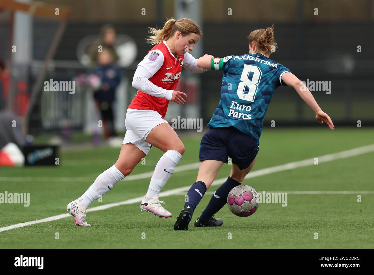 WIJDEWORMER , PAESI BASSI - 04 FEBBRAIO: Bo op de Weegh di AZ Sisca Folkertsma di Feyenoord durante il match olandese Azerion Vrouwen Eredivisie tra Foto Stock