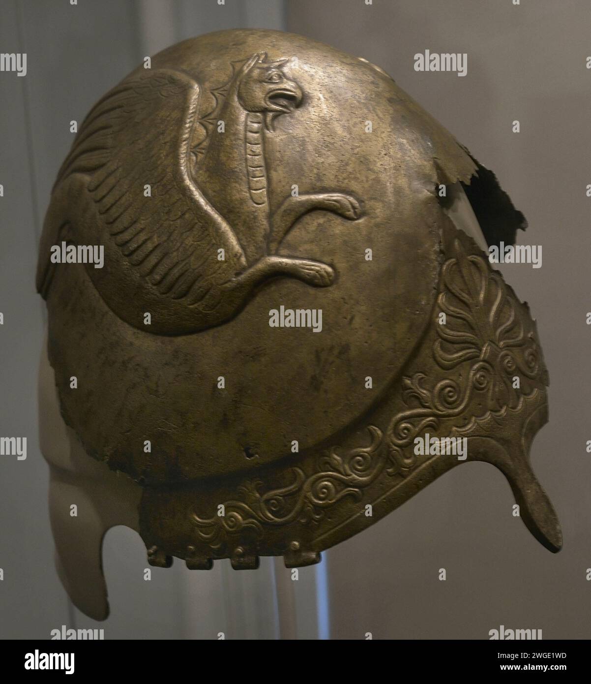 Casco. Bronce. IV secolo a.C. Provenienza sconosciuta. Museo Archeologico Nazionale. Sofia. Bulgaria. Foto Stock