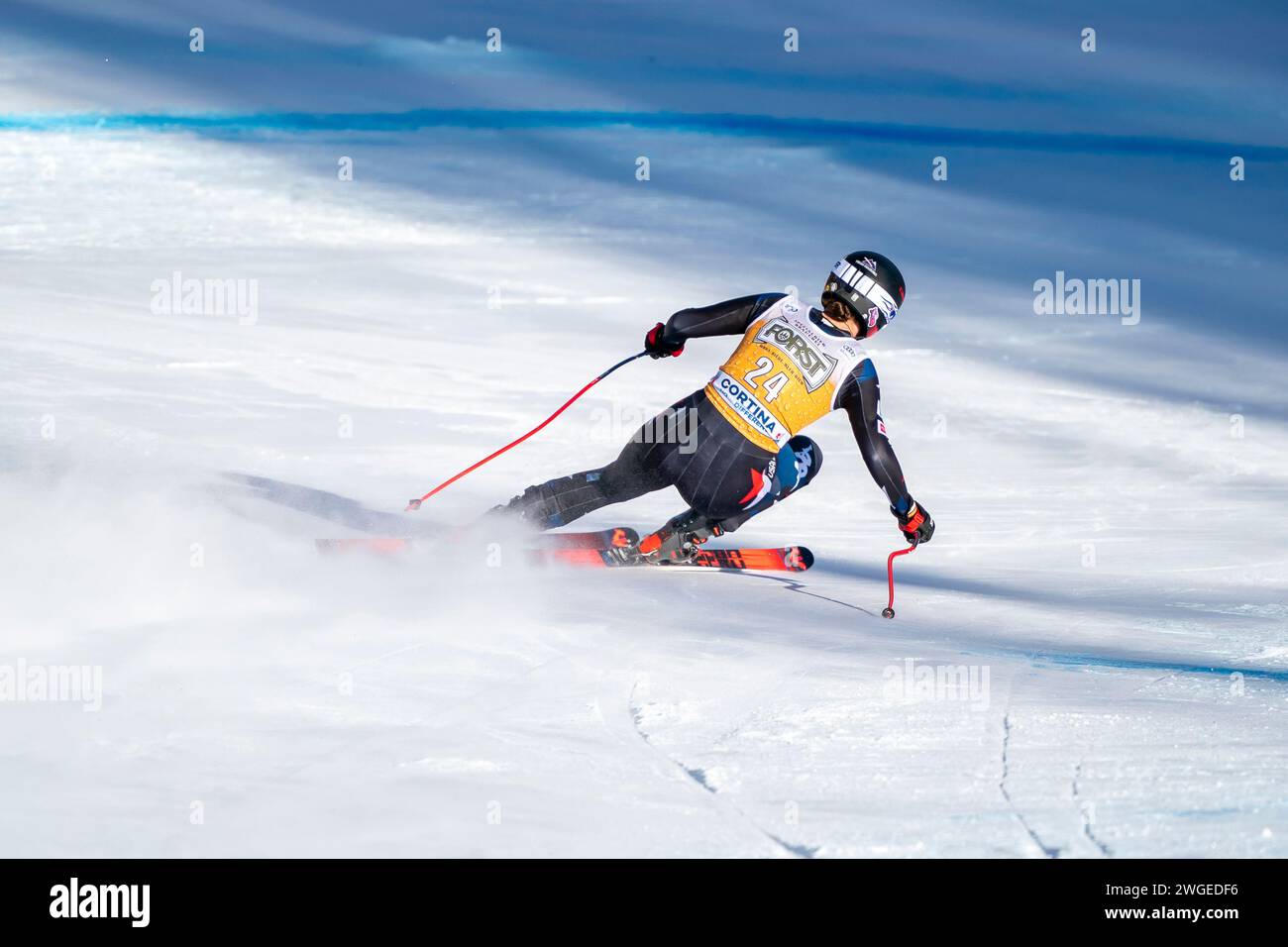 Cortina d’Ampezzo, Italia 27 gennaio 2024. MACUGA Lauren (USA) gareggia nella Audi Fis Alpine Ski World Cup Women's Downhill Race sull'Olympia C. Foto Stock
