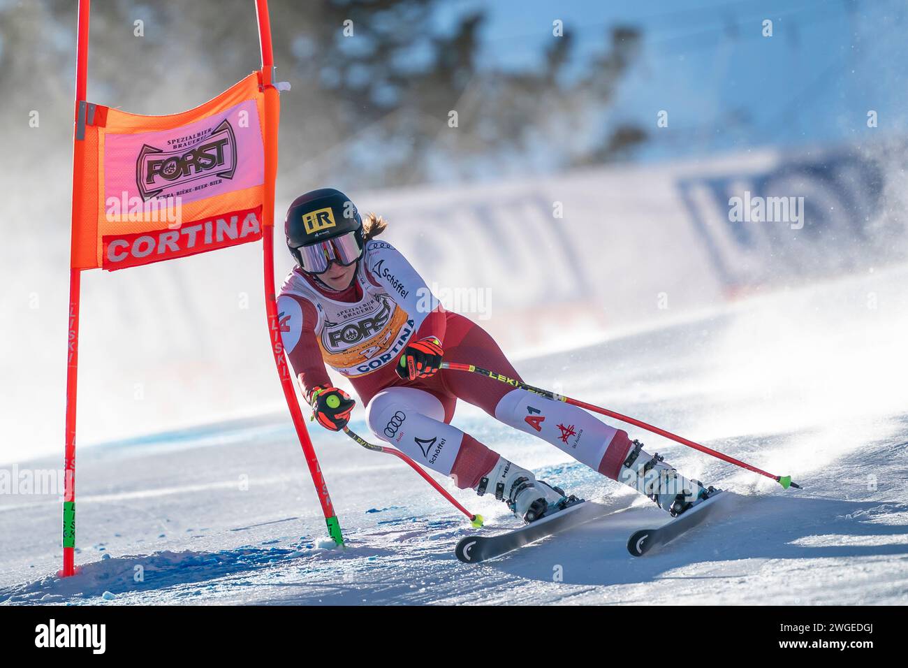 Cortina d’Ampezzo, Italia 27 gennaio 2024. NIEDERWIESER Michelle (Aut) gareggia nella Audi Fis Alpine Ski World Cup Women's Downhill Race sulla o Foto Stock