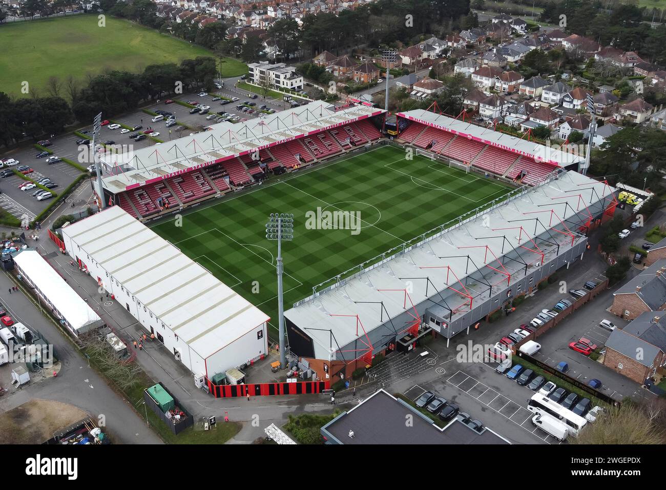 Vista aerea del Vitality Stadium al Kings Park di Bournemouth nel Dorset, sede della squadra di calcio AFC Bournemouth. Foto Stock