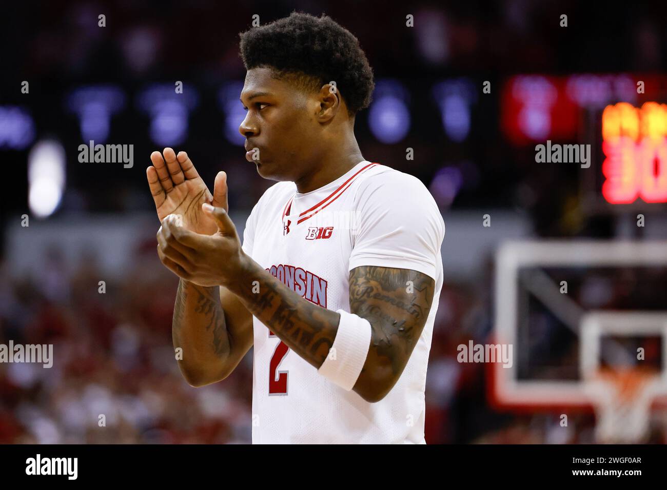 Madison, WISCONSIN, USA. 4 febbraio 2024. La guardia dei Wisconsin Badgers AJ Storr (2) durante la partita di pallacanestro NCAA tra i Purdue Boilermakers e i Wisconsin Badgers al Kohl Center di Madison, WISCONSIN. Darren Lee/CSM/Alamy Live News Foto Stock