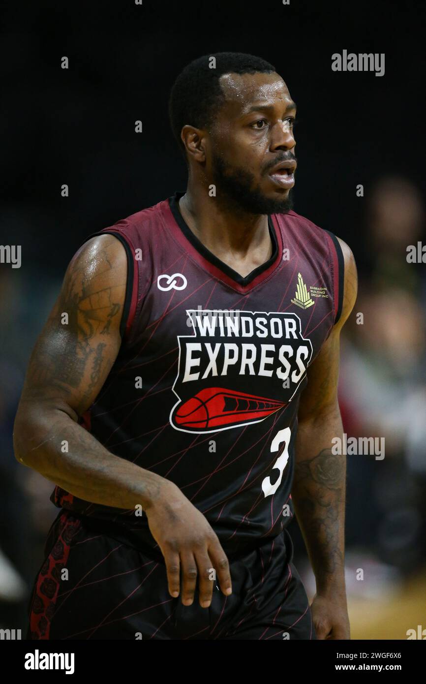 Londra, Canada. 4 febbraio 2024. London Ontario Canada, 4 febbraio 2024, Windsor Express sconfigge London Lightning 116-114. Chris Jones(3) del Windsor Express. Crediti: Luke Durda/Alamy Live News Foto Stock