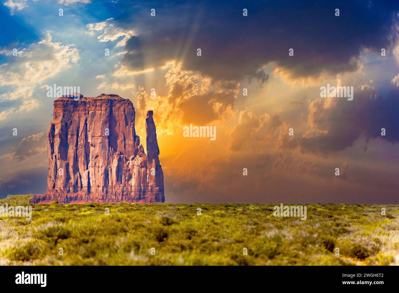 im Monument Valley in Arizona, Blick auf die SteInformation Merrik Butte Foto Stock