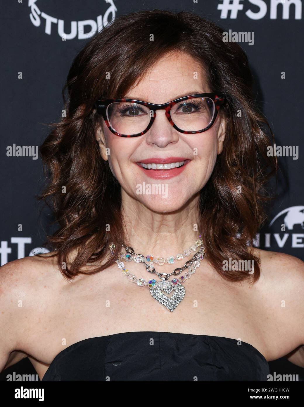 HOLLYWOOD, LOS ANGELES, CALIFORNIA, USA - 04 FEBBRAIO: Lisa Loeb arriva al 2024 66° GRAMMY Awards After Party dell'Universal Music Group tenutosi presso gli studi nya WEST il 4 febbraio 2024 a Hollywood, Los Angeles, California, Stati Uniti. (Foto di Xavier Collin/Image Press Agency) Foto Stock