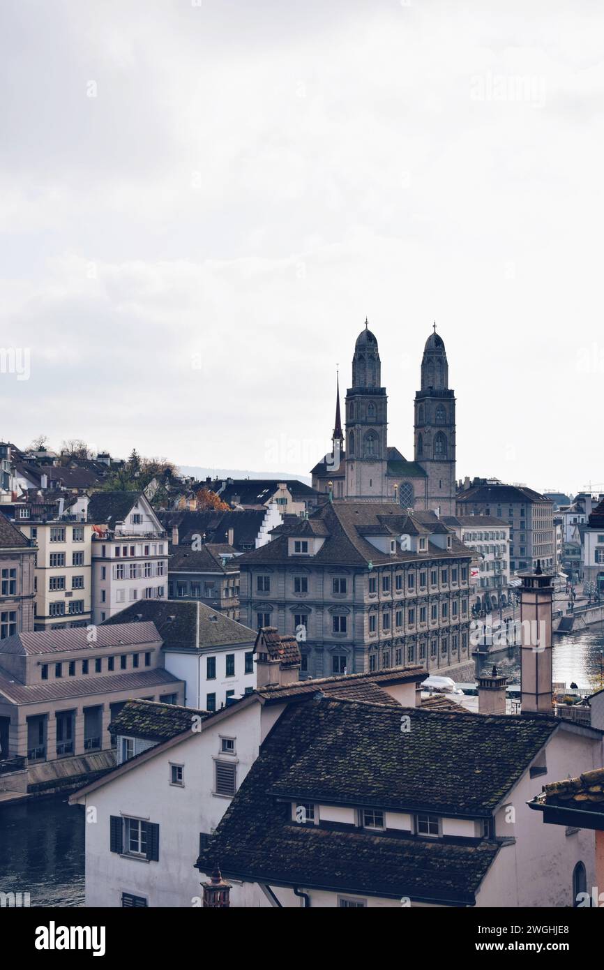 Vista panoramica della città di Zurigo in Svizzera il 19 novembre 2019 Foto Stock