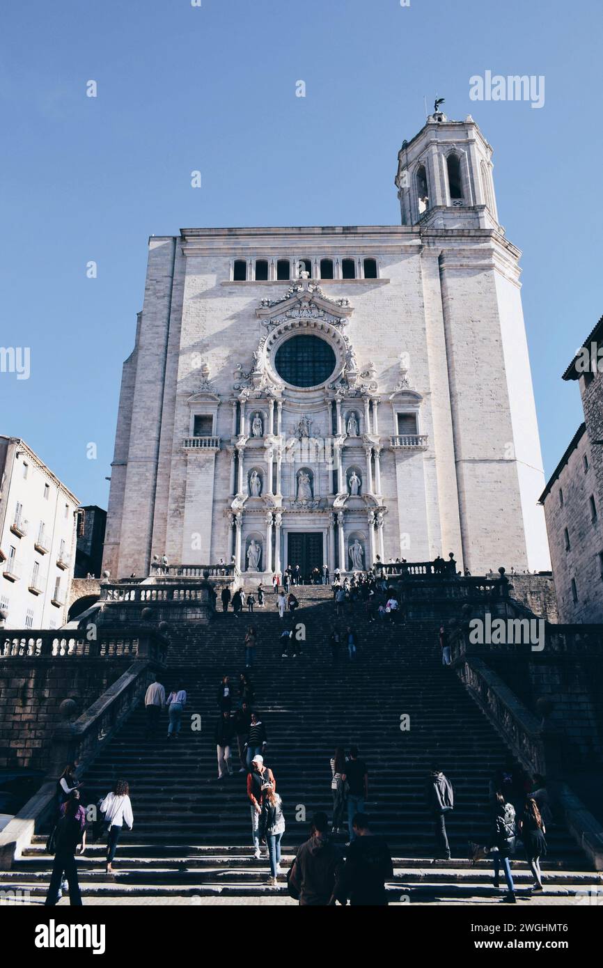 Famosa cattedrale di Girona in Catalogna, Spagna, il 9 dicembre 2023 Foto Stock