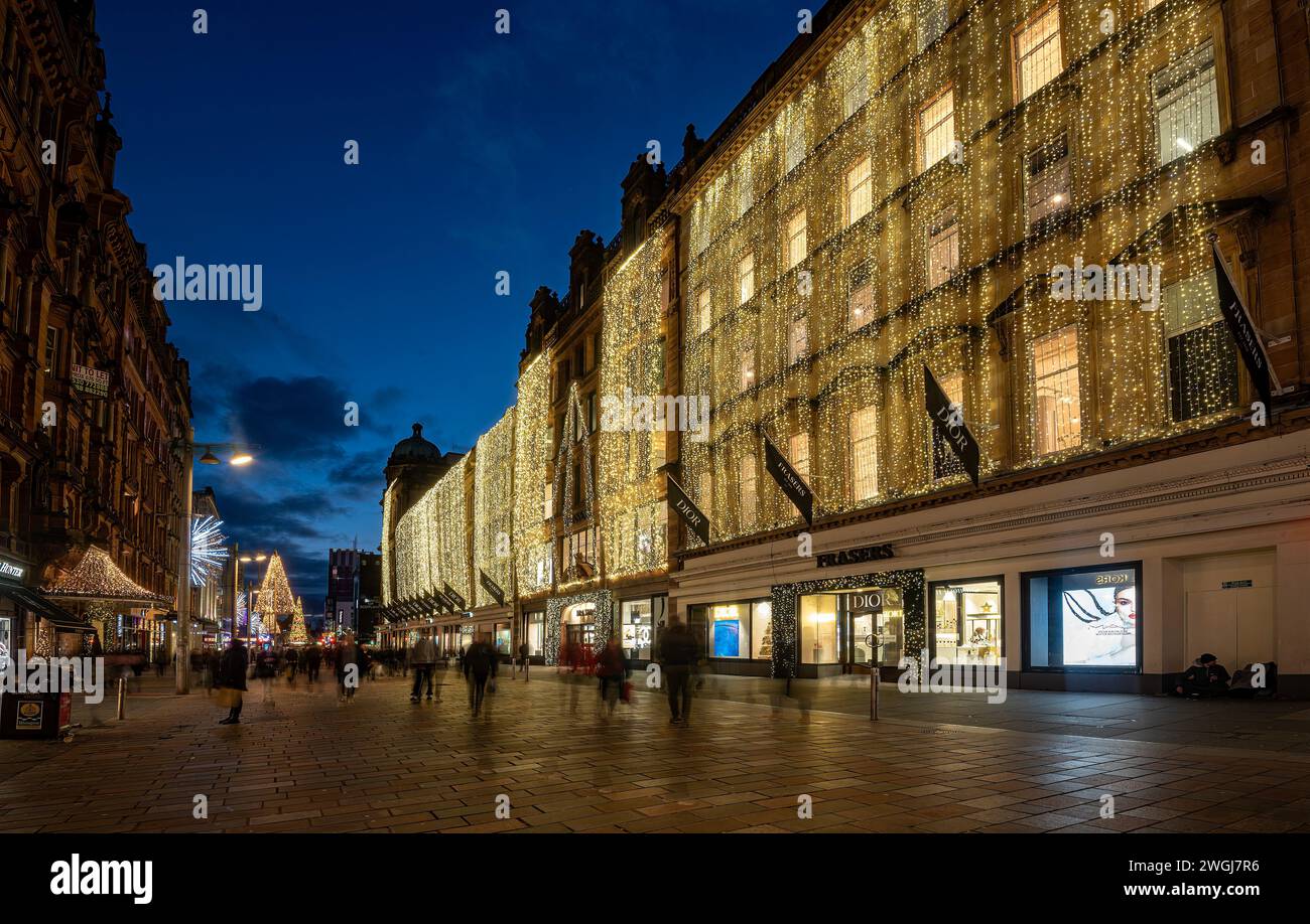 Shopping natalizio a Buchanan Street, Glasgow, Scozia Foto Stock