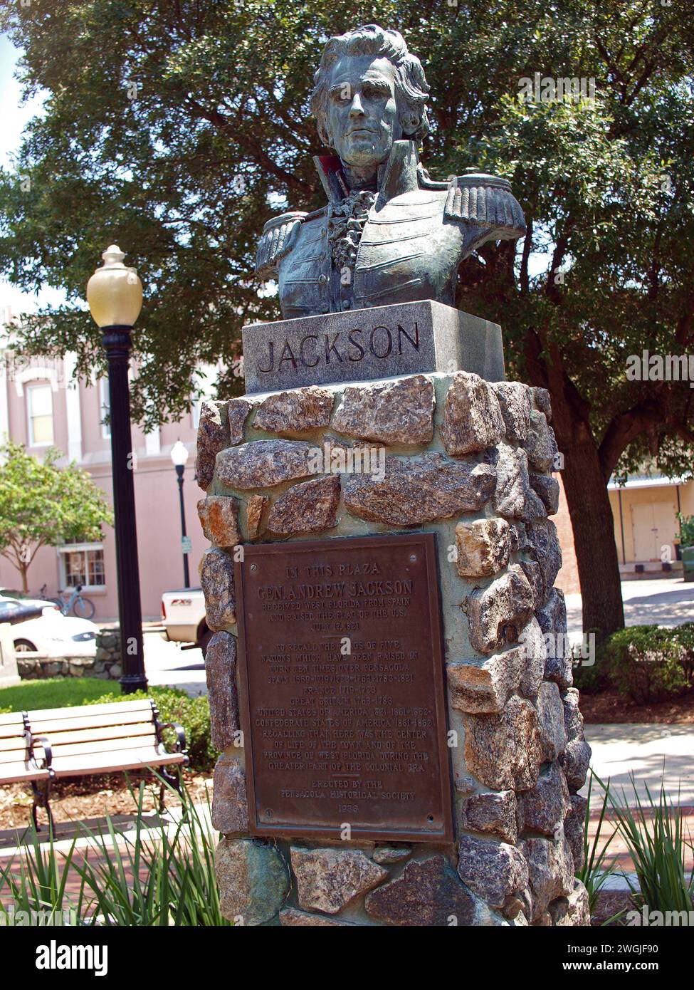 Pensacola, Florida, Stati Uniti - 12 agosto 2012: Statua del presidente Andrew Jackson in Plaza Ferdinand VII nel centro città. Foto Stock