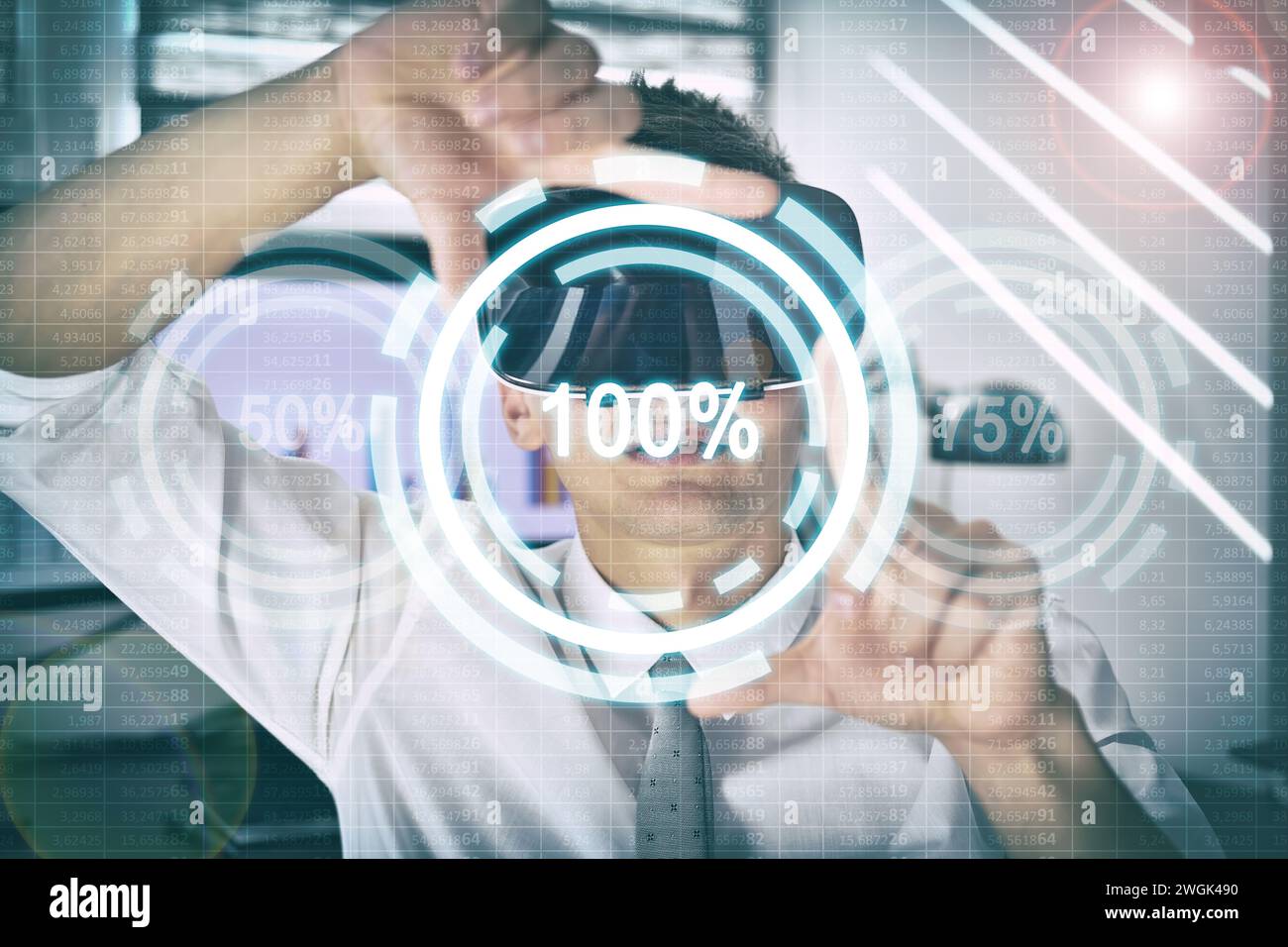 Uomo d'affari con occhiali VR che utilizzano l'interfaccia percentuale finanziaria digitale. Realtà virtuale, tecnologia e concetto di investimento. Foto Stock
