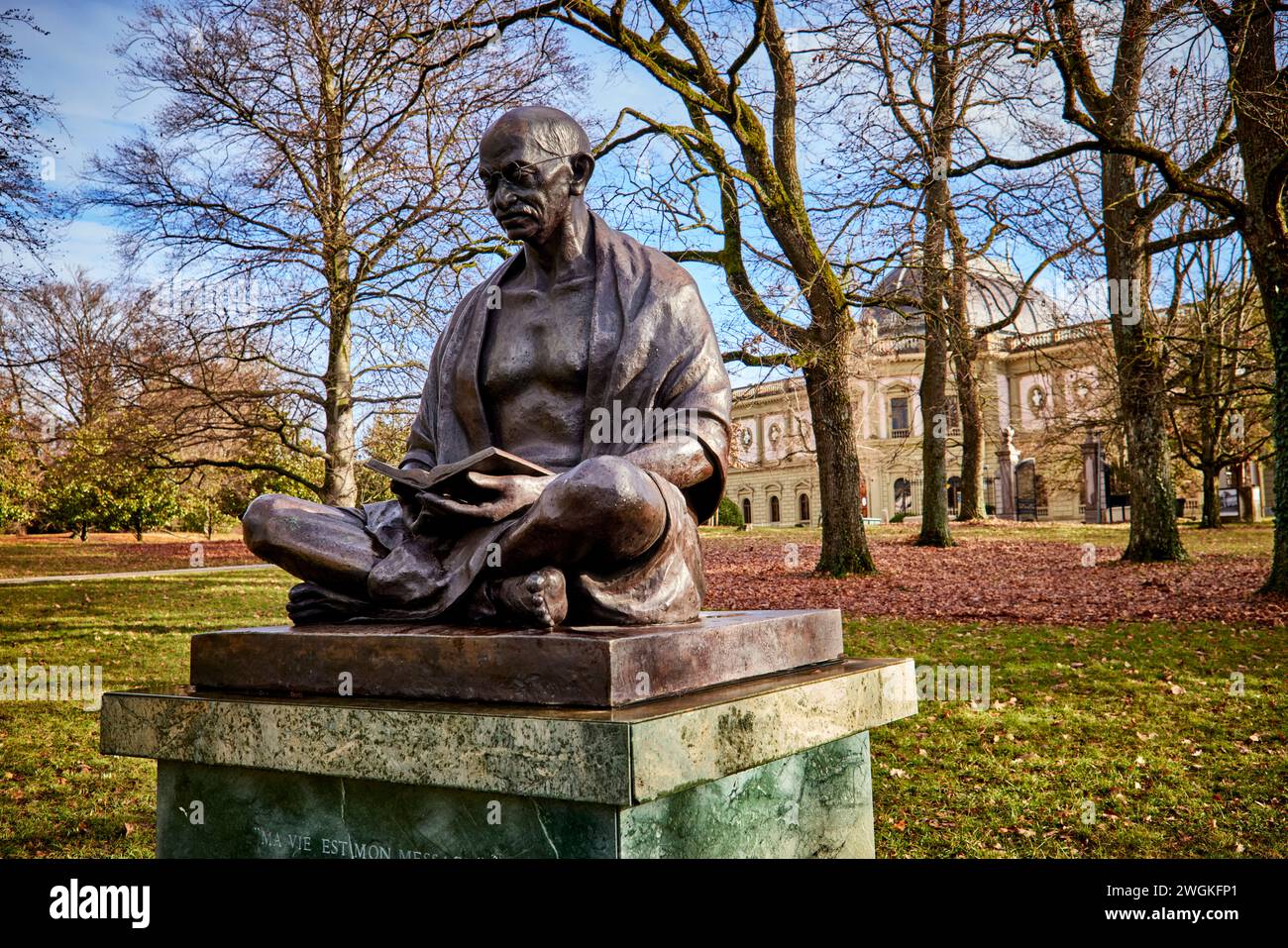 Città di Ginevra in Svizzera Statua del Mahatma Gandhi nel Parco Ariana Foto Stock