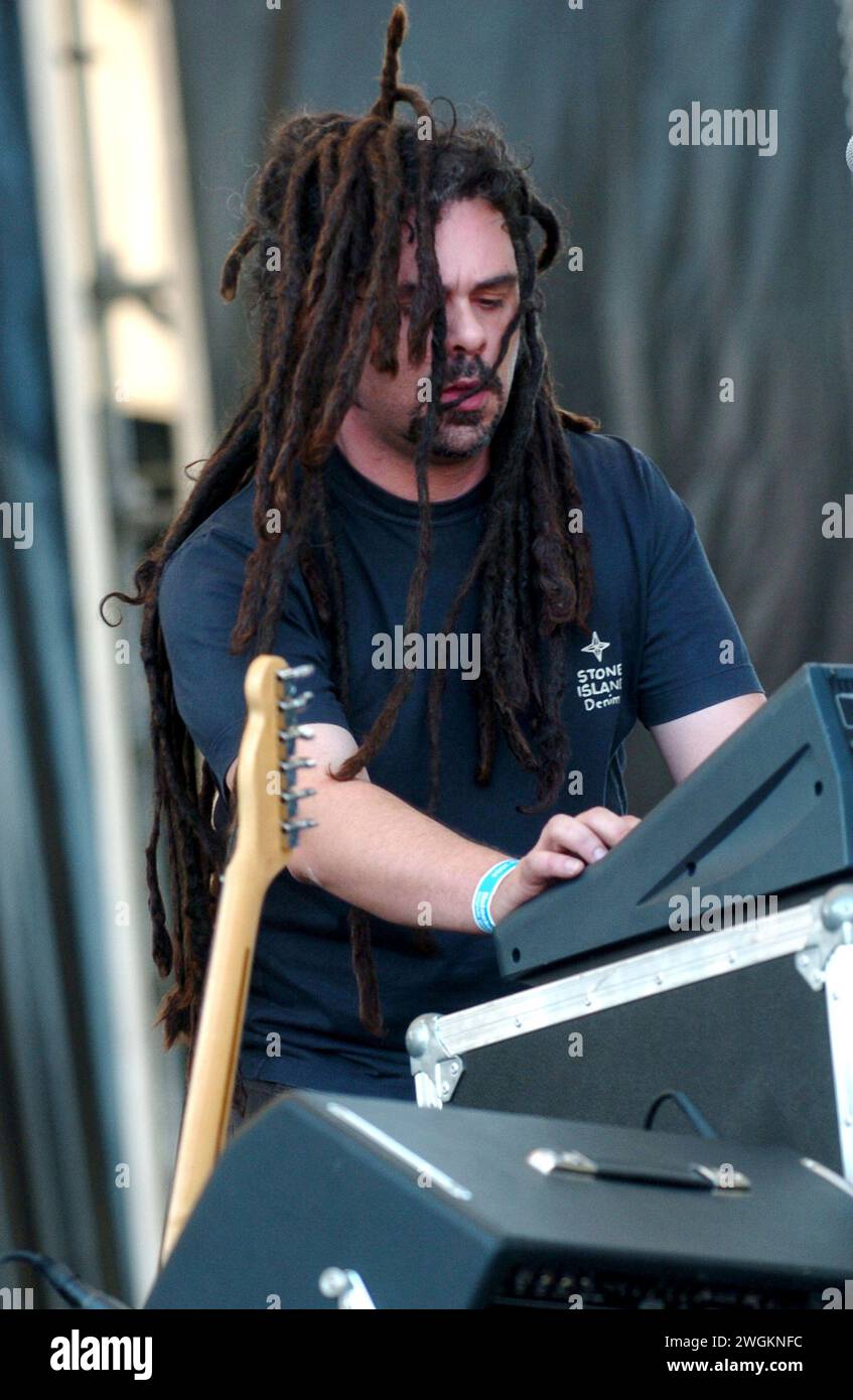 Imola Italia 2004-06-19: Flavio Ferri chitarrista della band Delta V durante il concerto dal vivo all'Heineken Jammin Festival Foto Stock
