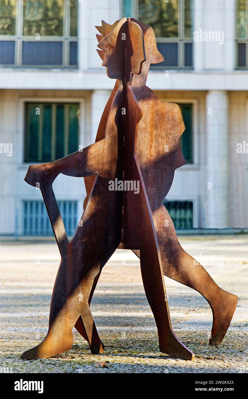 Opera d'arte "The Wanderers" su Georgsplatz, Germania, bassa Sassonia, Hannover Foto Stock