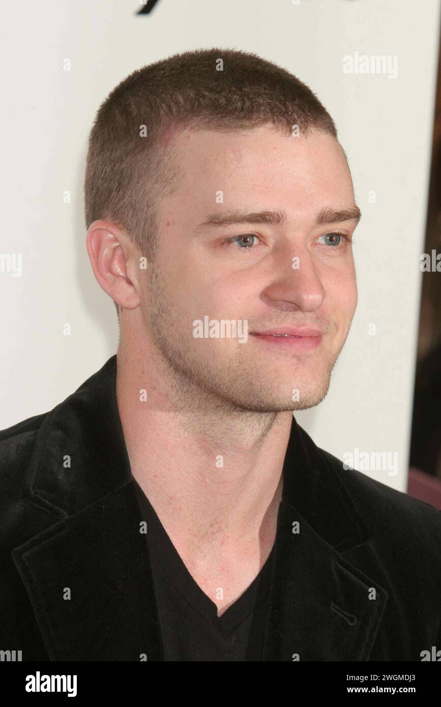 Justin Timberlake al lancio della William Rast Collection alla 59th Street di Bloomingdale a New York City il 1 novembre 2005. Foto di Henry McGee/MediaPunch Foto Stock