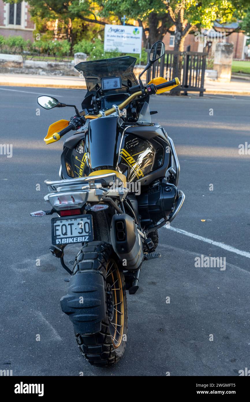 2021 BMW R1250GS moto 40 ° anniversario modello, parcheggiato a Mudgee, Australia, 2024 Foto Stock