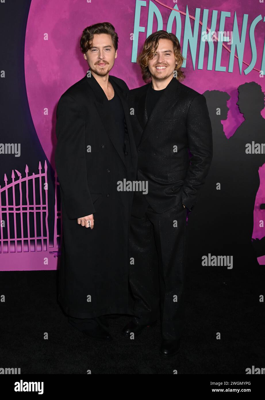 Los Angeles, Stati Uniti. 5 febbraio 2024. Cole Sprouse e Dylan Sprouse Arriving at Focus Features'' Lisa Frankenstein' special Screeing tenutosi all'Hollywood Athletic Club il 5 febbraio 2024 a Los Angeles, CALIFORNIA. © Tammie Arroyo/AFF-USA.com crediti: AFF/Alamy Live News Foto Stock