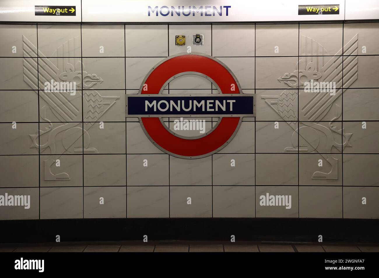 Cartello della stazione della metropolitana Monument London Foto Stock