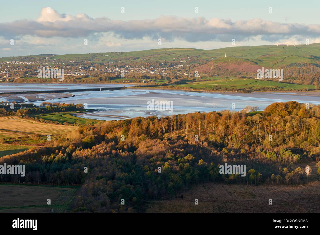 Morecambe Bay e Ulverston viste da Howbarrow. Foto Stock