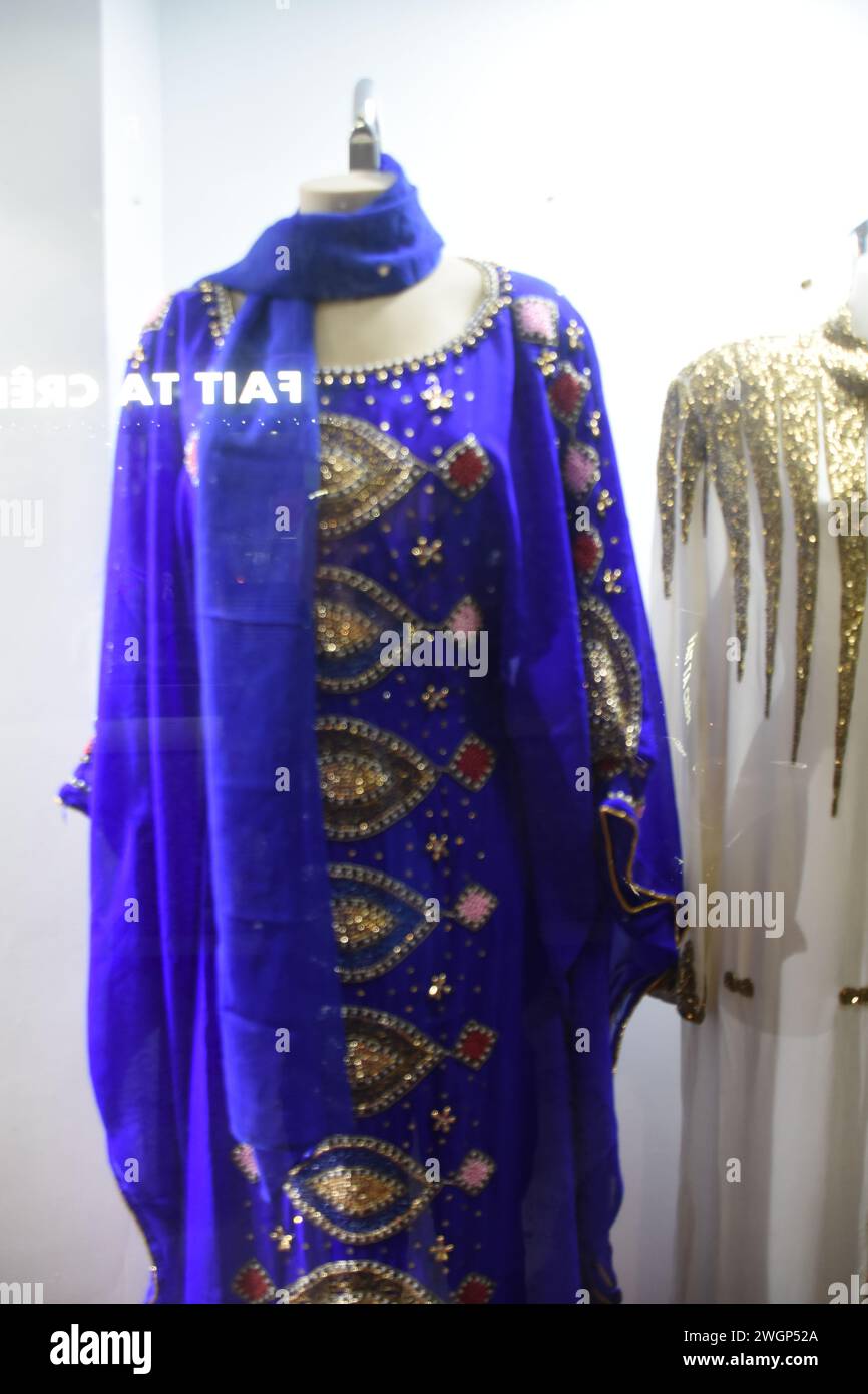 Une robe bleue indienne Foto Stock