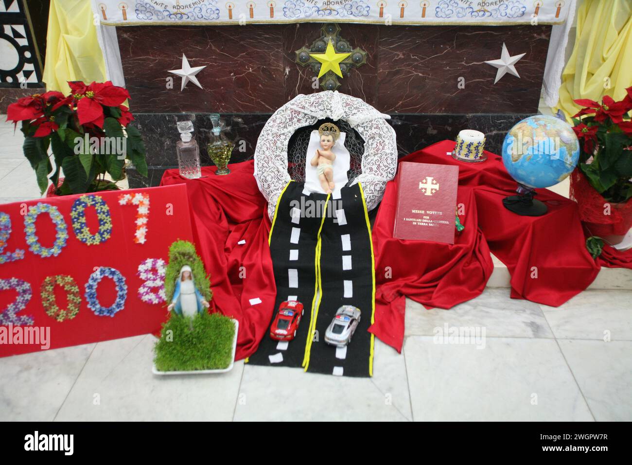 Statua del neonato Gesù nella chiesa del buon Pastore a Gerico, Cisgiordania, Palestina, Israele Foto Stock