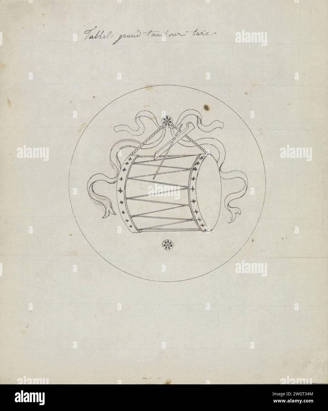 Tabbel Grand tambour turc, in o prima del 1828 uno dei 103 disegni per marcherie da nastri - strumenti musicali appesi in medaglioni rotondi, destinati al set di sedie fatte da Van Doren per la grande sala del palazzo del Principe d'Orange a Bruxelles nel 1828. Giornale di Bruxelles. inchiostro. trofeo di grafite (minerale), ovvero: disposizione decorativa di oggetti simbolici o tipici  ornamento. Tamburo (strumento musicale) Palazzo reale Foto Stock