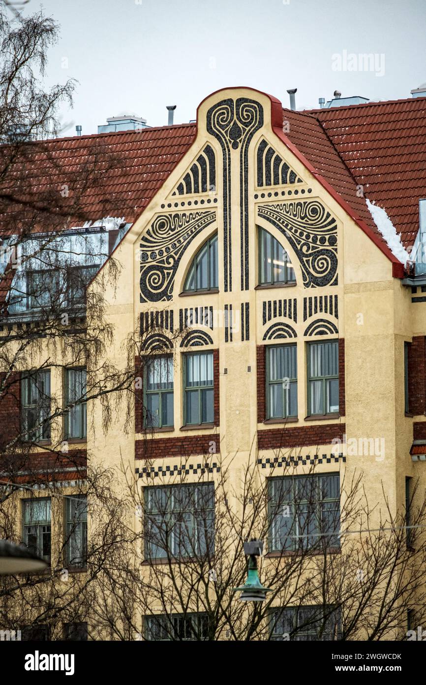 Design Art Nouveau sulla facciata di un edificio nel centro di Helsinki, Finlandia Foto Stock