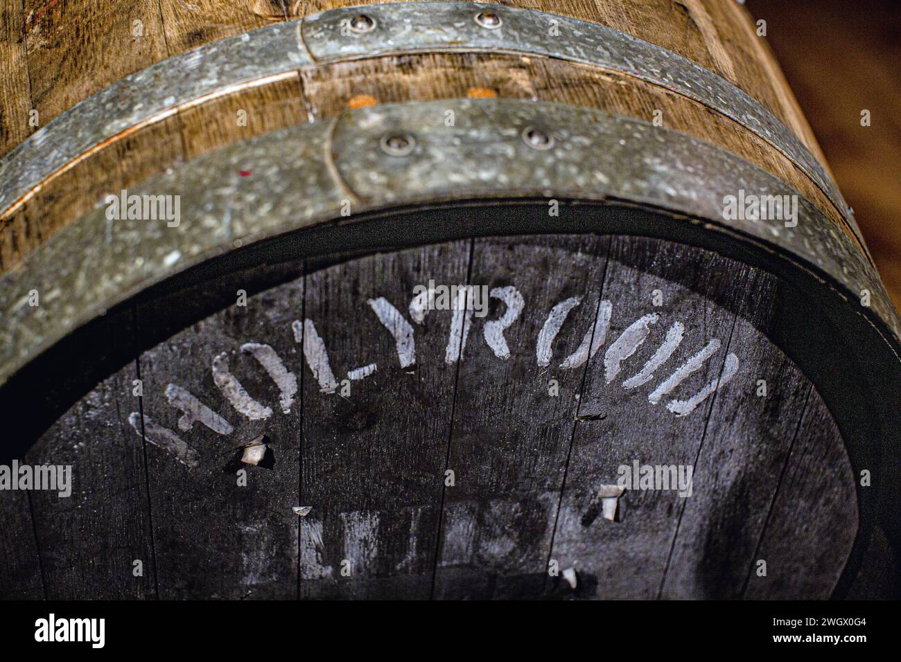 Barrel alla distilleria Holyrood di Edimburgo, Scozia. Foto Stock