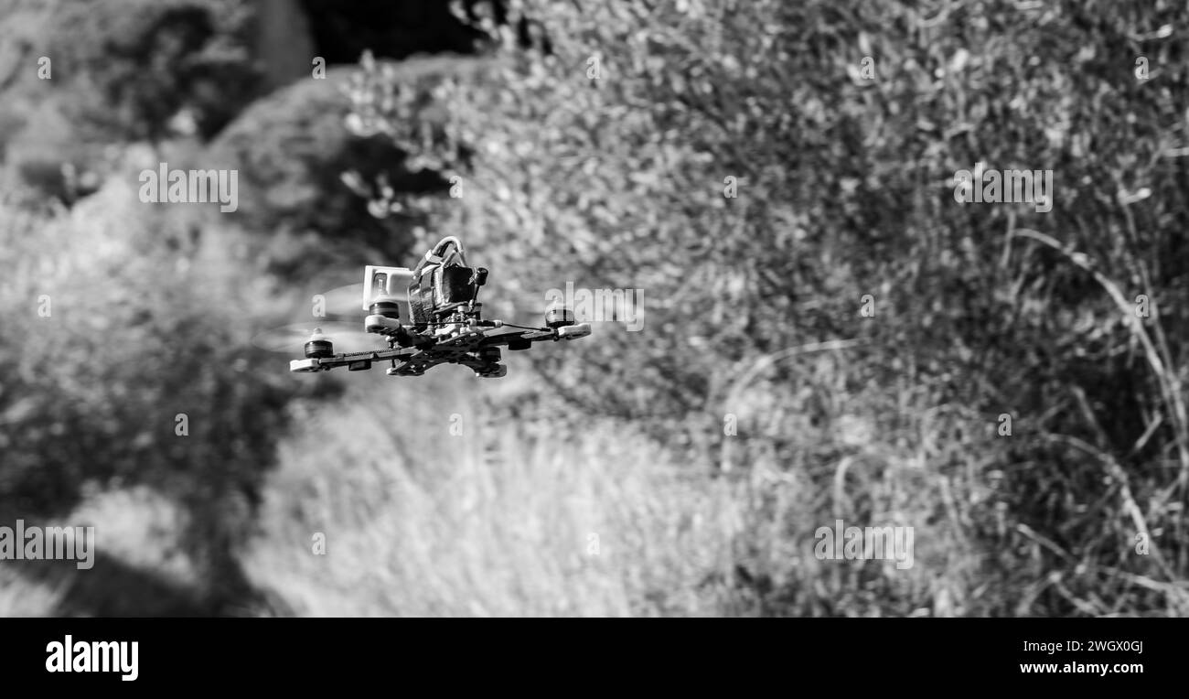 Photo de drone fpv et stabilisé custom et DJI type mavic et Inspire ansi que de Course de drone racing Foto Stock
