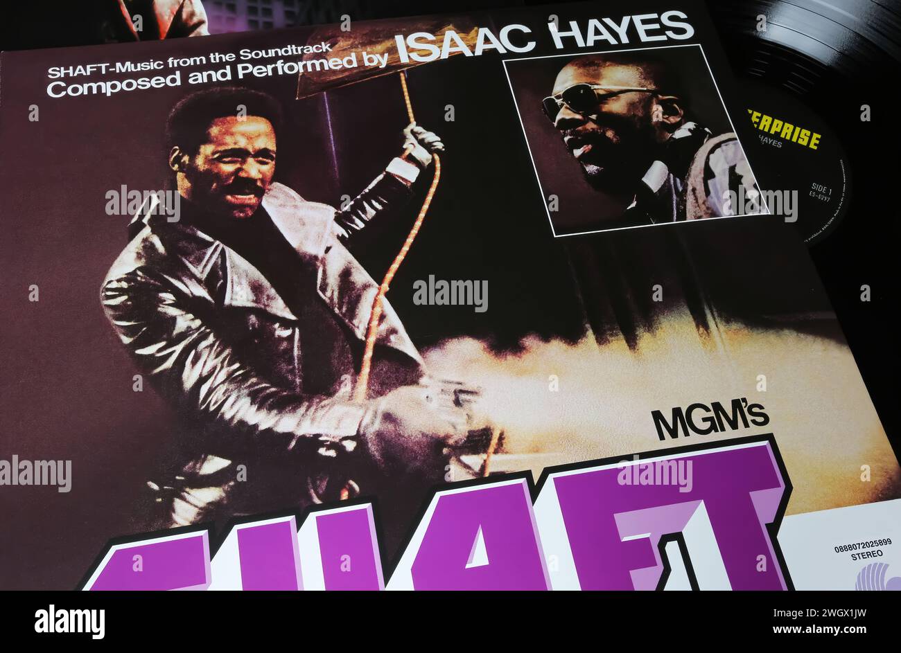 Viersen, Germania - 9 gennaio. 2024: Closeup of Shaft Movie Isaac Hayes, colonna sonora, copertina in vinile del 1971 Foto Stock