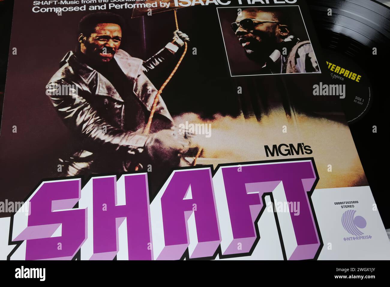 Viersen, Germania - 9 gennaio. 2024: Closeup of Shaft Movie Isaac Hayes, colonna sonora, copertina in vinile del 1971 Foto Stock