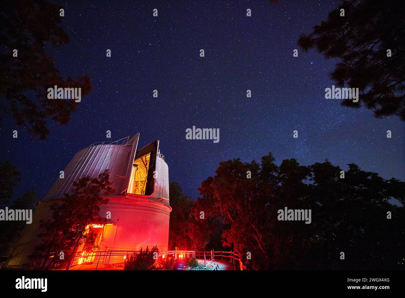 Notte stellata all'Osservatorio Lowell con Open Dome Foto Stock