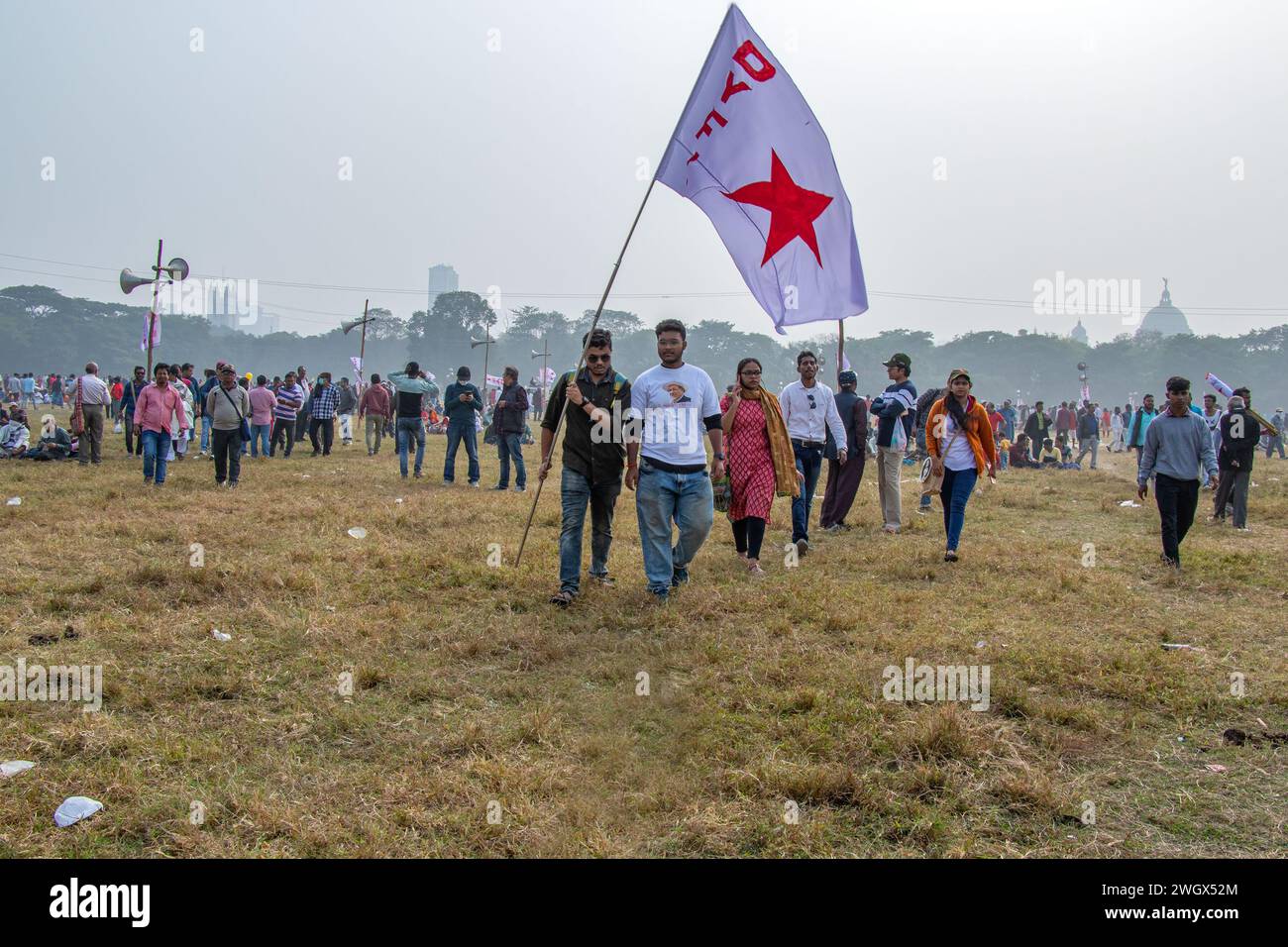 Kolkata Bengala Occidentale, India,7 gennaio 2024:Brigata Insaaf chiamata dall'ala giovanile del CPIM Federazione Democratica Giovanile dell'India (DYFI). Foto Stock