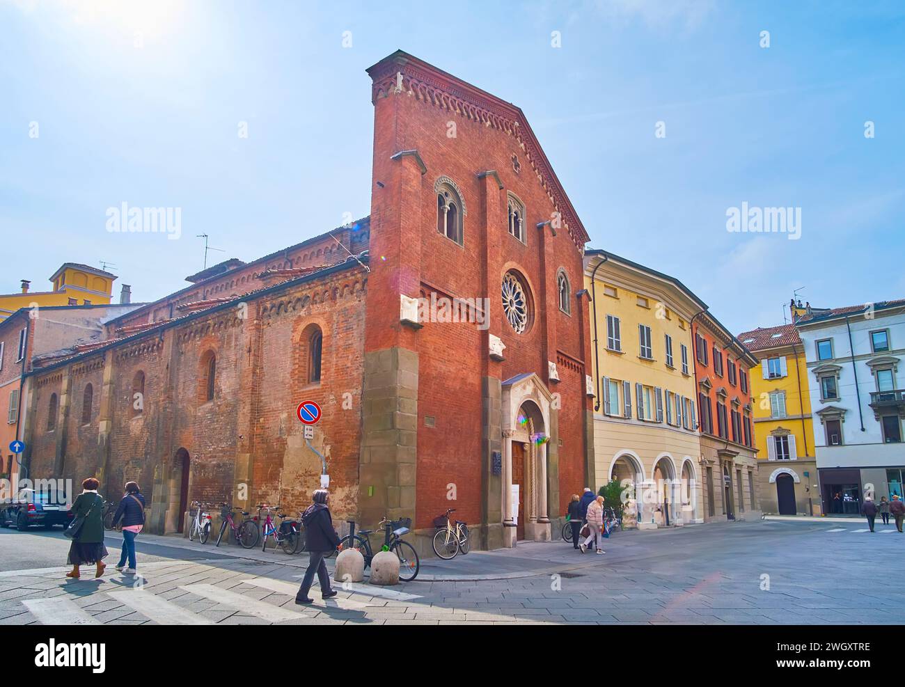 Chiesa medievale di San Donnino in largo Battisti, Piacenza, Italia Foto Stock