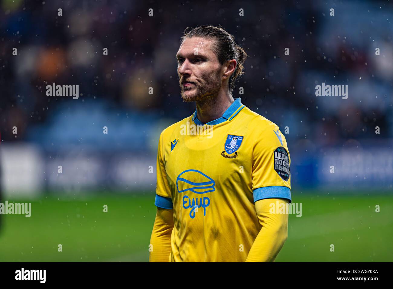 6 febbraio 2024; Coventry Building Society Arena, Coventry, Inghilterra; fa Cup Football, quarto round Replay, Coventry City contro Sheffield Wednesday; Jeff Hendrick di Sheffield Wednesday dopo il fischio finale Foto Stock